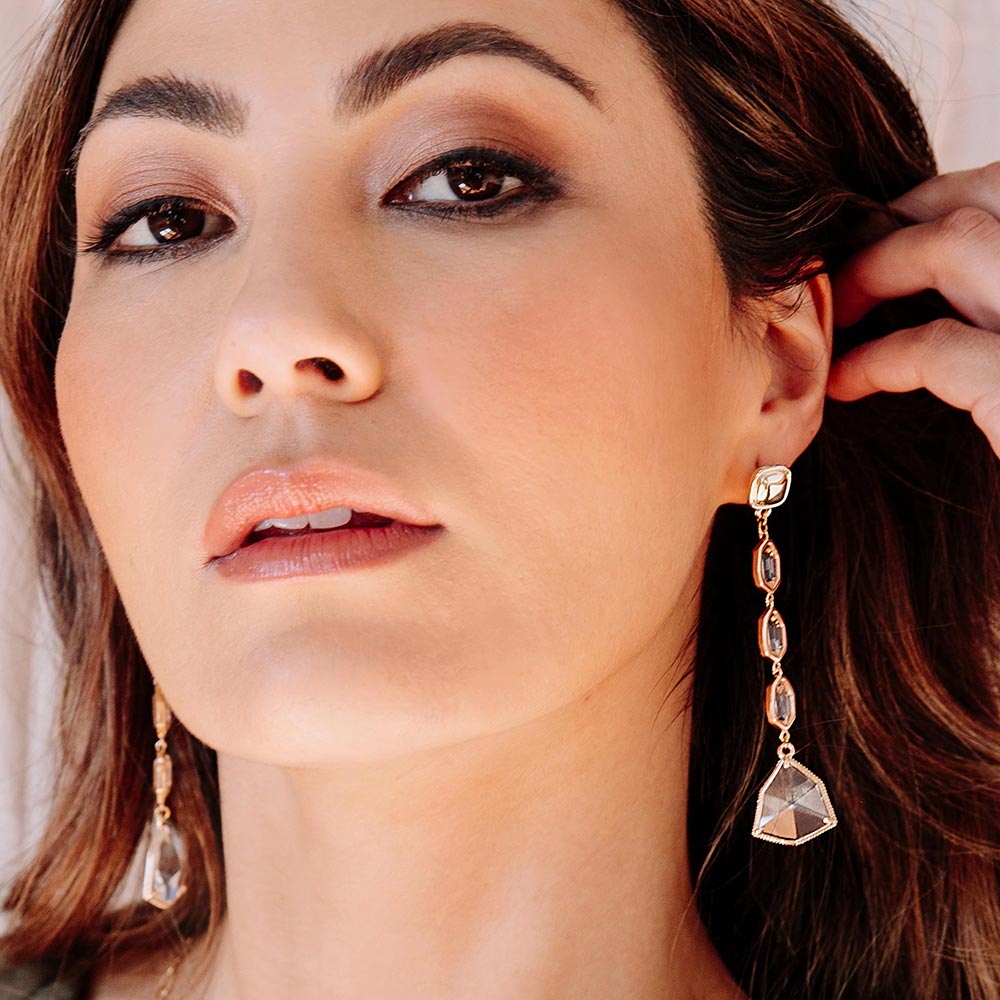 Faven modern gold and crystal dangle earrings casual look