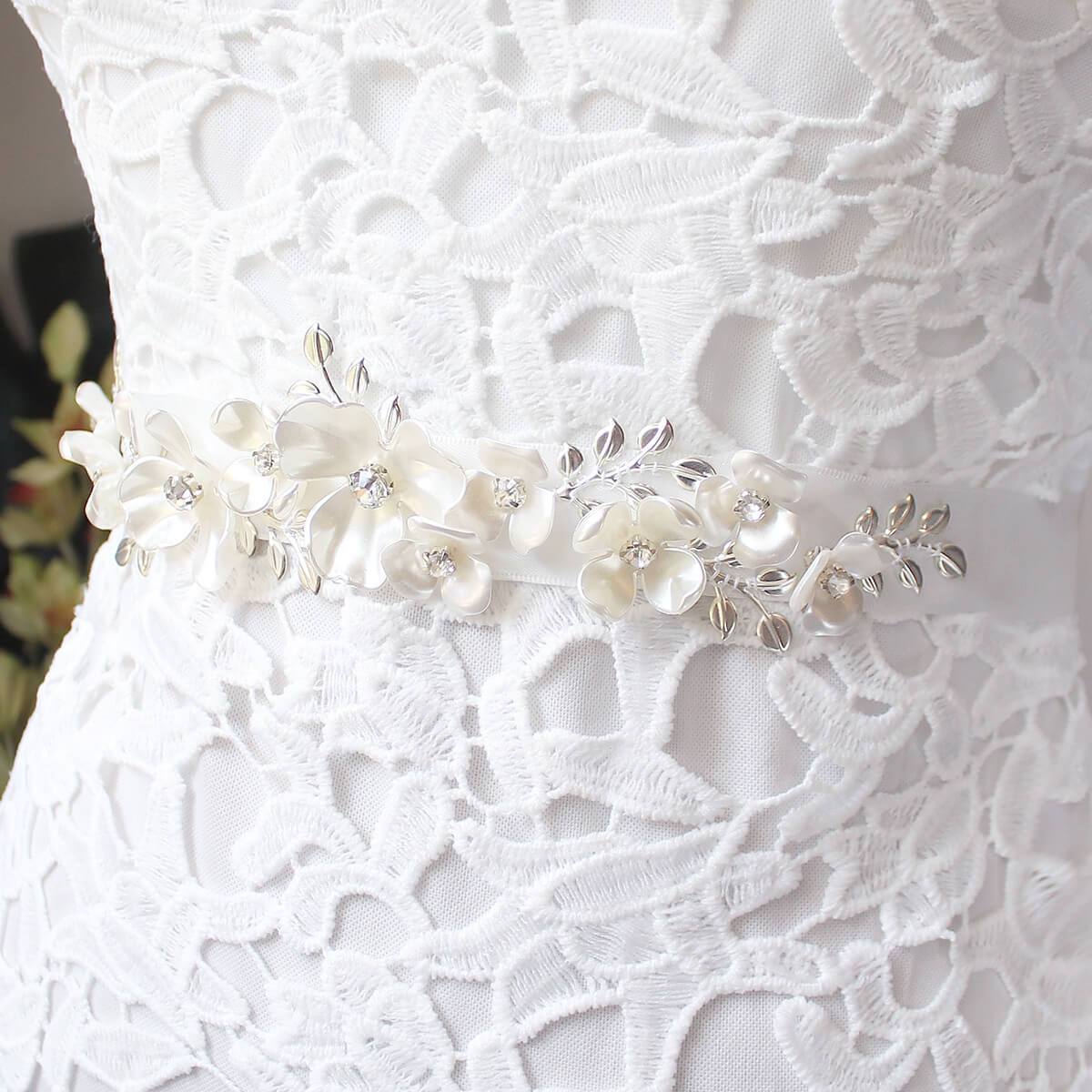 Silver Lyra Pearl Flower Bridal Belt from close