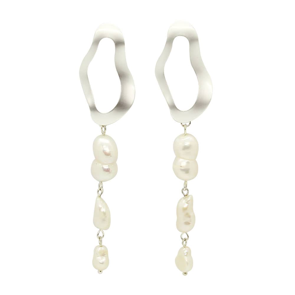 Sadie Freshwater Pearl Earrings